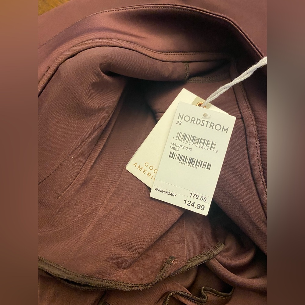 NWT GOOD AMERICAN Column Scuba Stretch Pants In Malbec003 Size 22 - Picture 6 of 11